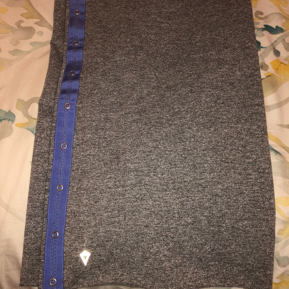 Ivivva infinity scarf